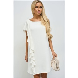 Короткое белое платье с воланом