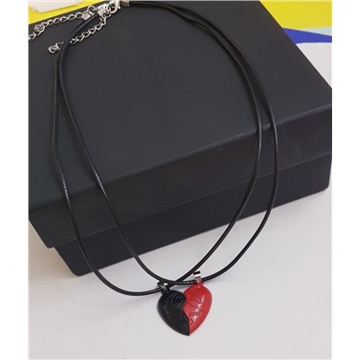 Подвеска парная магнитная "Сердце" 2 шт,  на кожанном шнурке, цвет: красный, черный, арт. 017.028